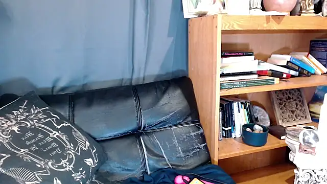 liadivina online show from 12-31-24, 06:57