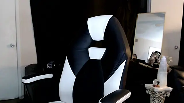 liadivina online show from 03-17-25, 06:40