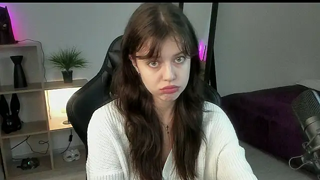 Snapshot of Este_Glen chatting on 02-27-25, 11:31 Este Glen online show from 02-27-25, 11:31