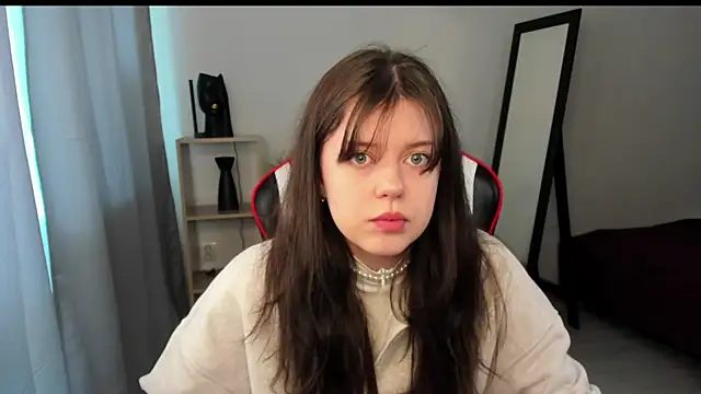 Snapshot of Este_Glen chatting on 03-19-25, 11:17 Este Glen online show from 03-19-25, 11:17