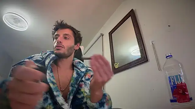 Dylansd online show from 12-16-24, 04:55