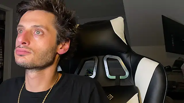 Dylansd online show from 12-24-24, 08:55