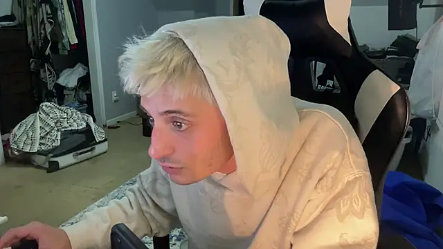 Dylansd online show from 12-31-24, 07:53