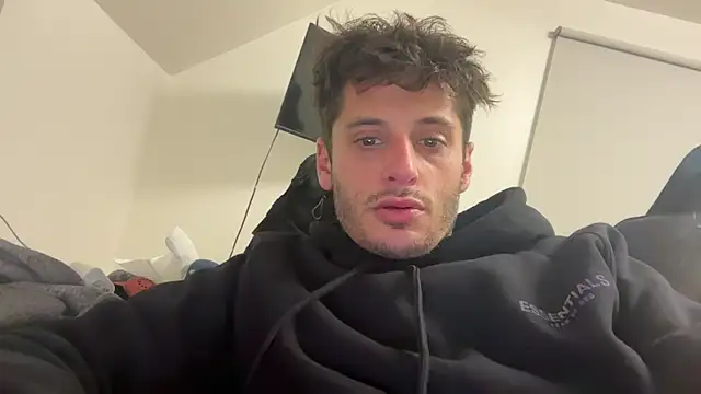 Dylansd online show from 10-31-25, 02:34