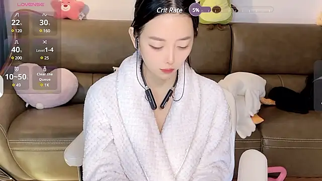 Yilin1999 online show from 12-12-24, 01:06