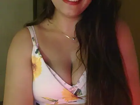 Snapshot of diva-22 chatting on 05-27-26, 05:32 diva-22 online show from 05-27-26, 05:32