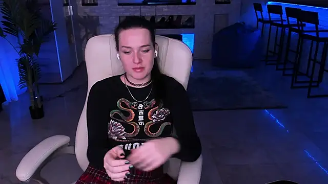LisaElfy online show from 01-27-25, 04:43
