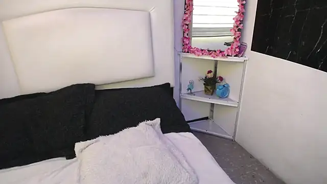 Snapshot of palmer_mIix chatting on 01-07-25, 01:46 palmer mIix online show from 01-07-25, 01:46