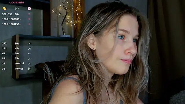 Snapshot of LinaCristonsen chatting on 12-04-24, 04:38 LinaCristonsen online show from 12-04-24, 04:38