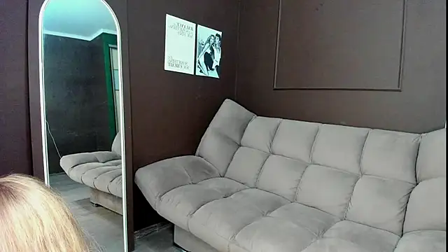 Snapshot of LinaCristonsen chatting on 02-24-25, 06:58 LinaCristonsen online show from 02-24-25, 06:58