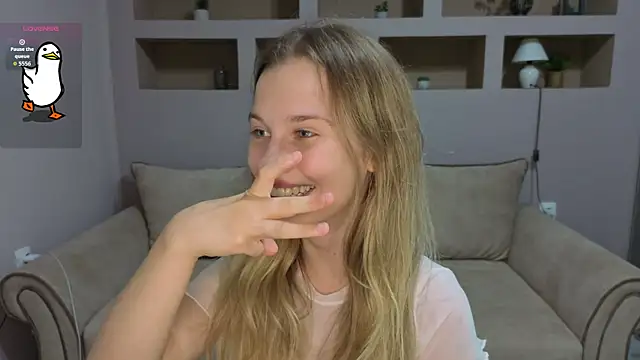 Snapshot of LinaCristonsen chatting on 09-10-25, 05:24 LinaCristonsen online show from 09-10-25, 05:24