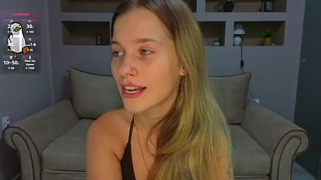 Snapshot of LinaCristonsen chatting on 09-14-25, 04:28 LinaCristonsen online show from 09-14-25, 04:28