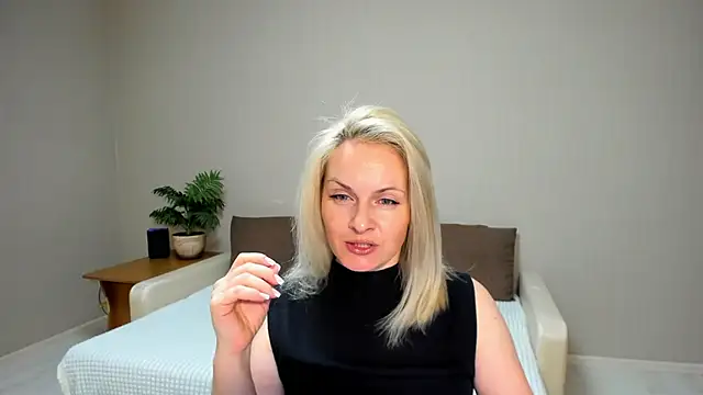 Alicee Gracee online show from 01-28-25, 05:46