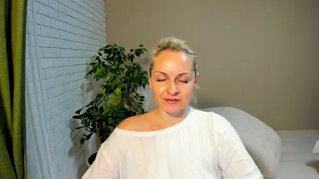 Alicee Gracee online show from 02-02-25, 06:42