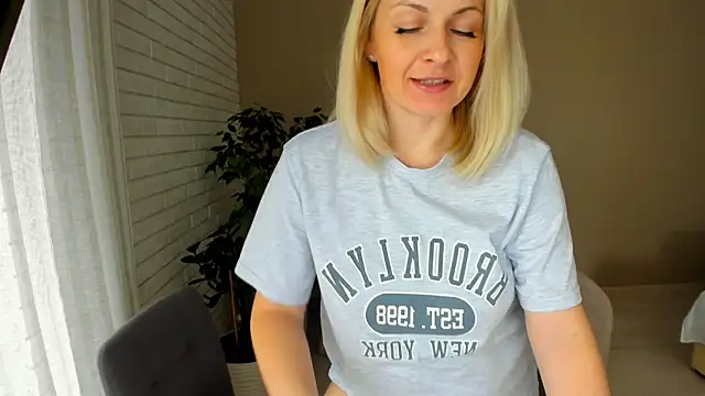 Alicee Gracee online show from 02-03-25, 07:51