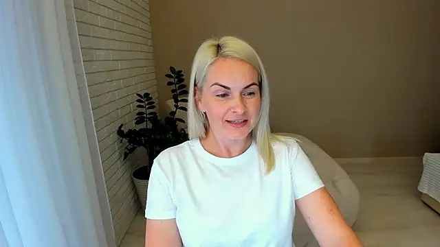 Alicee Gracee online show from 09-12-25, 02:39