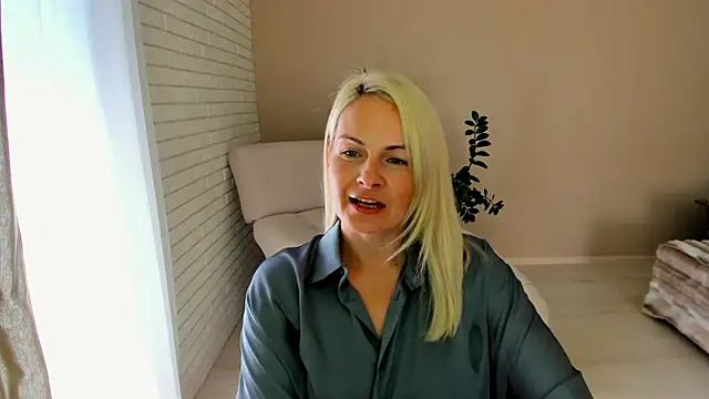 Alicee Gracee online show from 09-24-25, 08:06