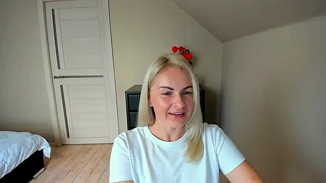 Alicee Gracee online show from 10-06-25, 09:40