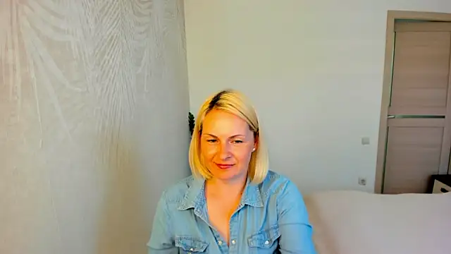 Snapshot of Alicee_Gracee chatting on 05-22-26, 10:43 Alicee Gracee online show from 05-22-26, 10:43
