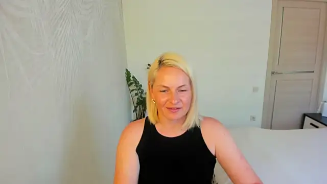 Snapshot of Alicee_Gracee chatting on 06-24-26, 09:08 Alicee Gracee online show from 06-24-26, 09:08