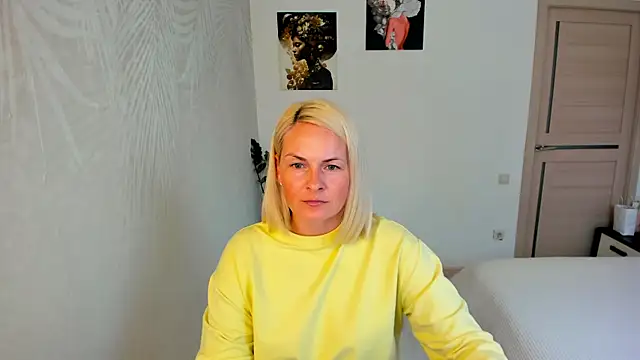 Snapshot of Alicee_Gracee chatting on 07-18-26, 12:20 Alicee Gracee online show from 07-18-26, 12:20