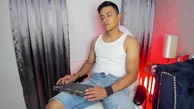 Lucii fer  online show from 02-20-26, 11:32