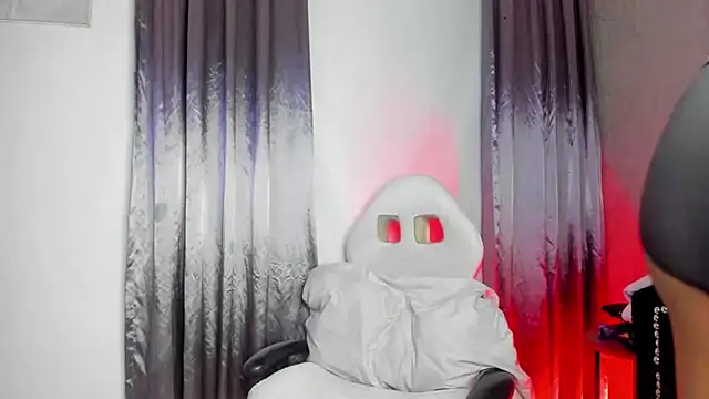 Lucii fer  online show from 02-26-26, 11:31