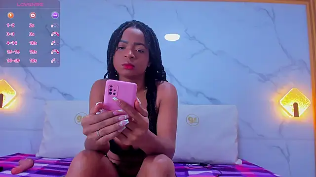 Snapshot of violetta_becker chatting on 02-08-25, 11:44 violetta becker online show from 02-08-25, 11:44