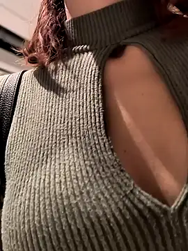 beaverwoman online show from 12-22-24, 02:06