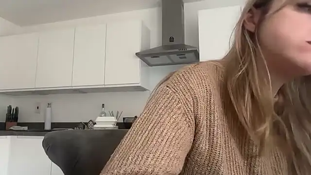 LustfulLuna  online show from 03-31-26, 02:17