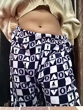 Snapshot of Hinna_love5 chatting on 01-10-26, 10:17 Hinna love5 online show from 01-10-26, 10:17