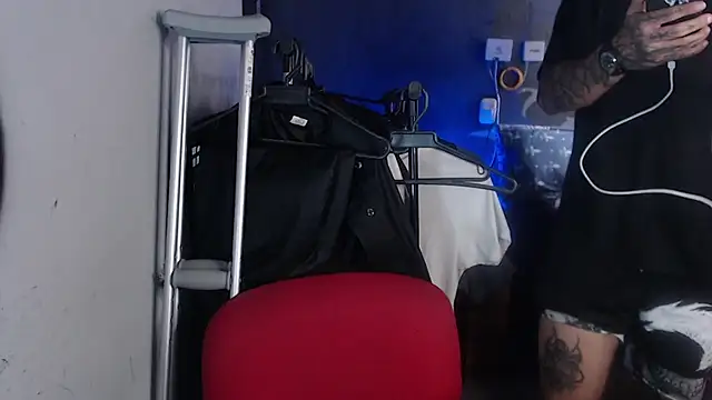 Dereck Dickson online show from 10-21-25, 04:08