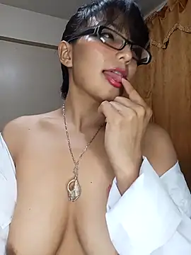 Snapshot of Lucy_Chery chatting on 11-22-25, 09:58 Lucy Chery online show from 11-22-25, 09:58