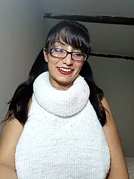 Snapshot of Lucy_Chery chatting on 06-03-26, 02:25 Lucy Chery online show from 06-03-26, 02:25