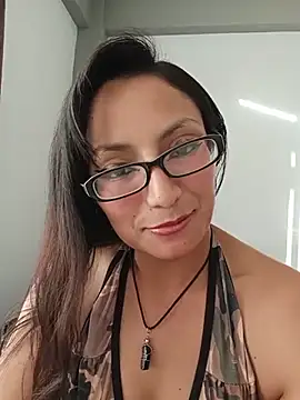 Snapshot of Lucy_Chery chatting on 06-22-26, 09:01 Lucy Chery online show from 06-22-26, 09:01
