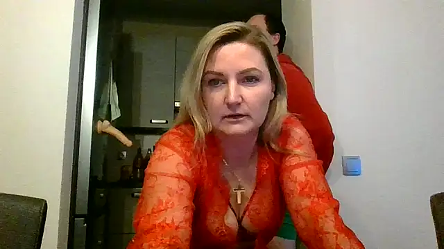 Snapshot of CoupleKitty chatting on 01-13-25, 07:53 CoupleKitty online show from 01-13-25, 07:53