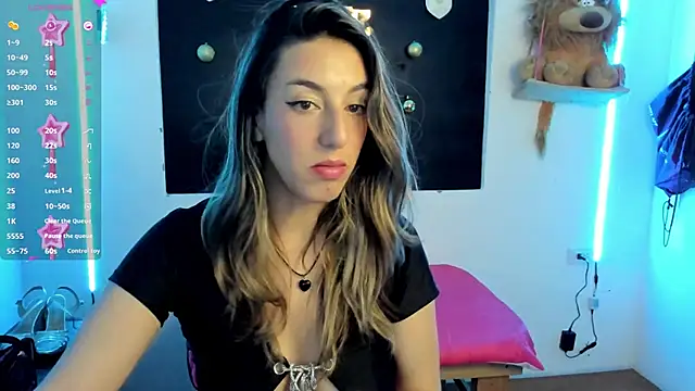 Snapshot of queen-natty chatting on 12-04-24, 04:43 queen-natty online show from 12-04-24, 04:43