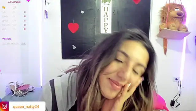 Snapshot of queen-natty chatting on 01-10-25, 10:39 queen-natty online show from 01-10-25, 10:39