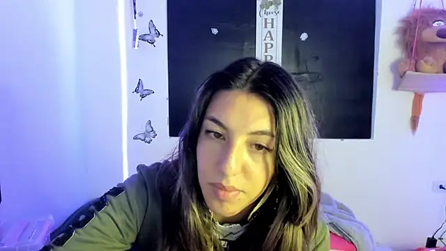 Snapshot of queen-natty chatting on 02-04-25, 04:05 queen-natty online show from 02-04-25, 04:05