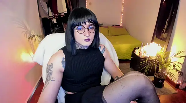 Snapshot of ShiiraVelkor chatting on 02-13-25, 10:02 ShiiraVelkor online show from 02-13-25, 10:02