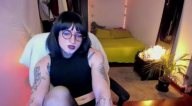 Snapshot of ShiiraVelkor chatting on 02-13-25, 01:05 ShiiraVelkor online show from 02-13-25, 01:05