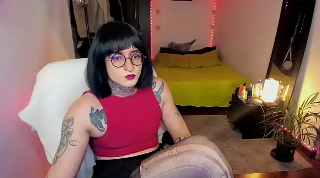 Snapshot of ShiiraVelkor chatting on 02-22-25, 01:24 ShiiraVelkor online show from 02-22-25, 01:24