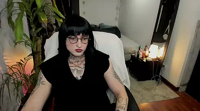 Snapshot of ShiiraVelkor chatting on 03-18-25, 10:26 ShiiraVelkor online show from 03-18-25, 10:26