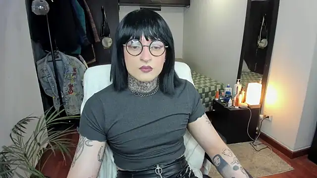 Snapshot of ShiiraVelkor chatting on 09-11-25, 09:53 ShiiraVelkor online show from 09-11-25, 09:53