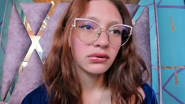 Snapshot of LARICSABLUE chatting on 01-22-25, 10:50 LARICSABLUE online show from 01-22-25, 10:50