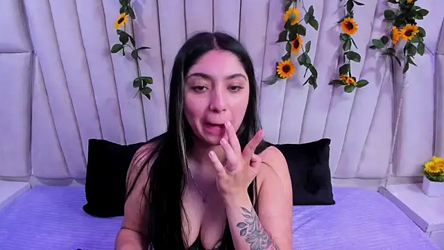 Lucy Anall  online show from 09-27-25, 09:31