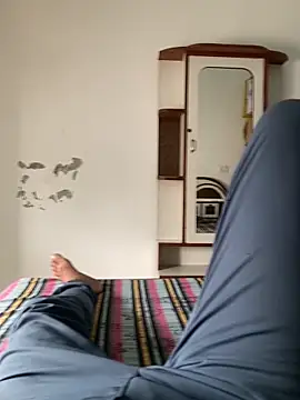 satrr xxx online show from 10-21-25, 08:04