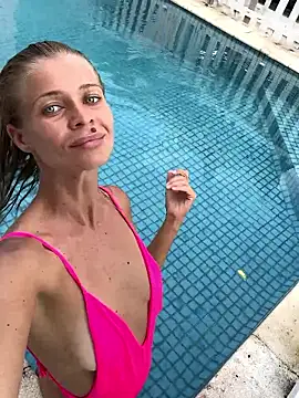 Snapshot of -OliWow- chatting on 03-18-26, 08:50 -OliWow- online show from 03-18-26, 08:50