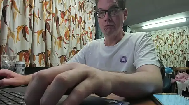 tilobinder online show from 01-25-25, 02:14