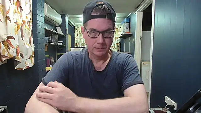 tilobinder online show from 12-15-25, 12:53